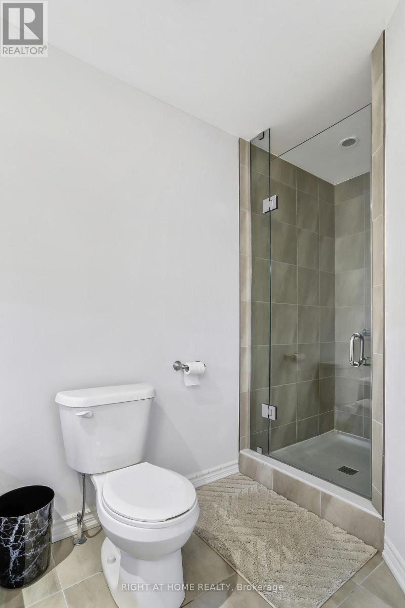 #141 115 DELPHI COURT - 18