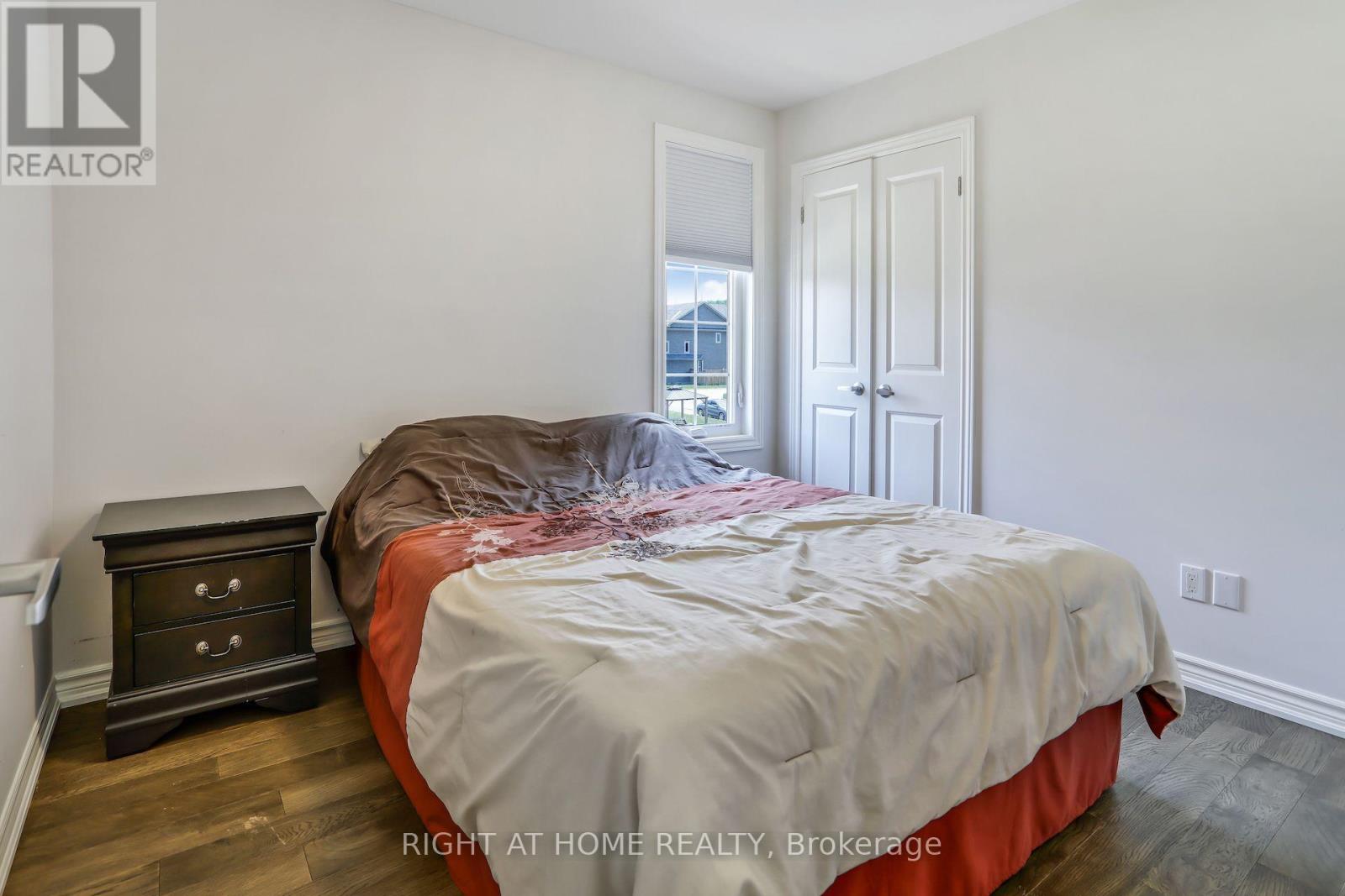 #141 115 DELPHI COURT - 22