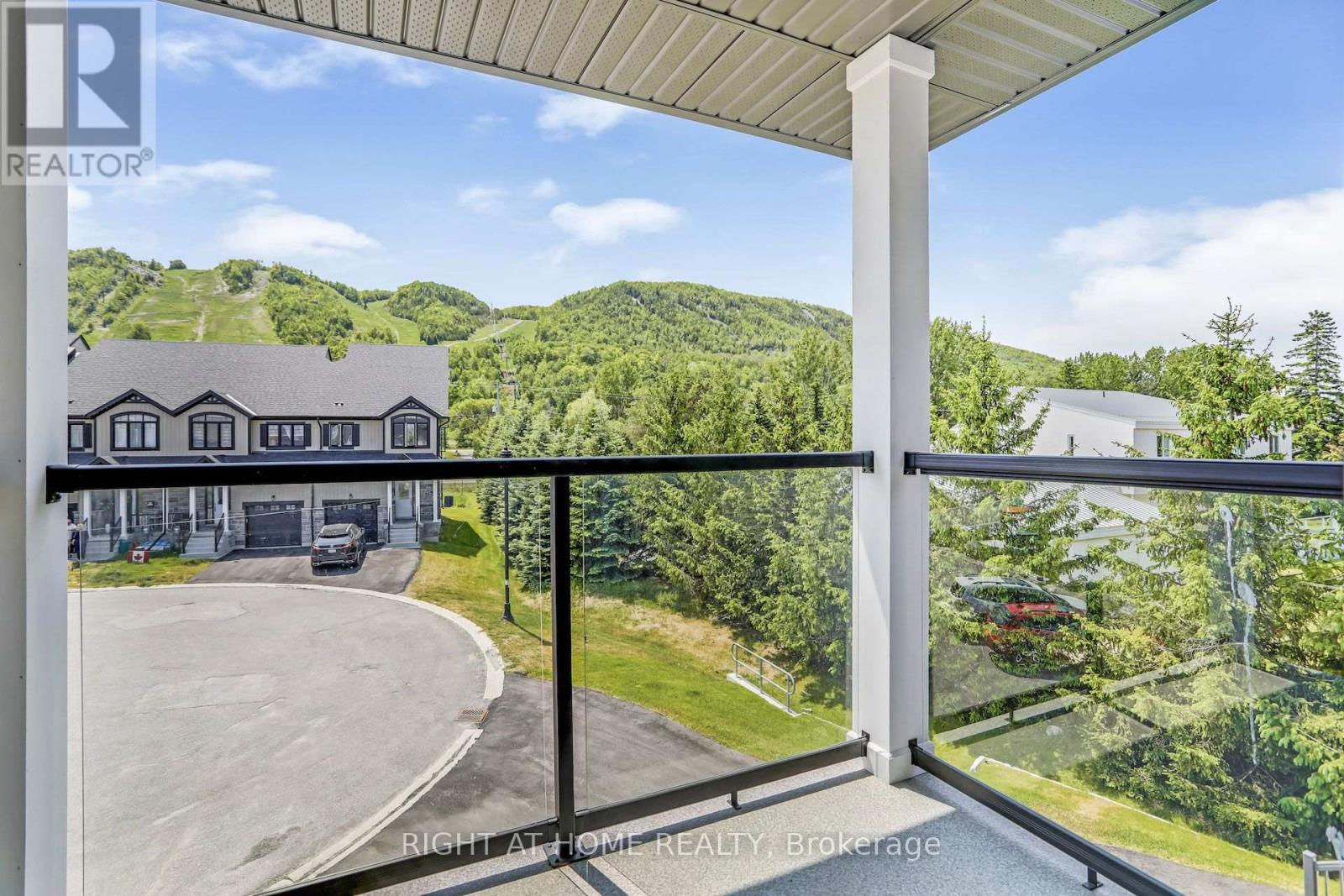 #141 115 DELPHI COURT - 26