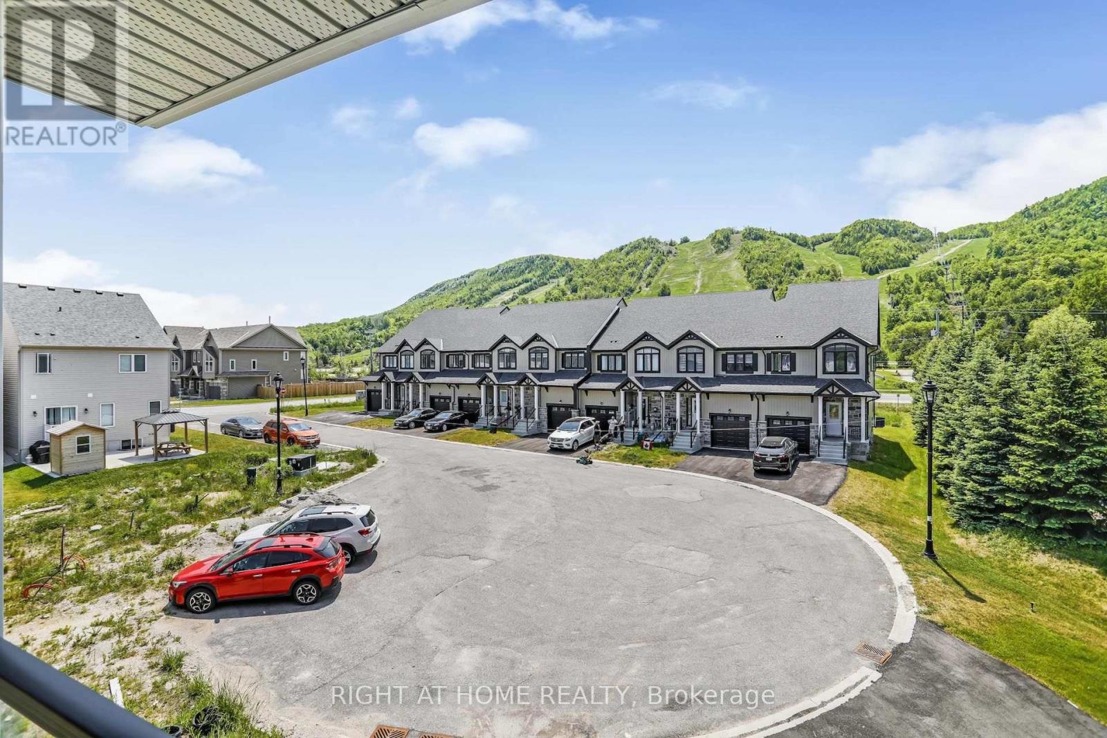 #141 115 DELPHI COURT - 28