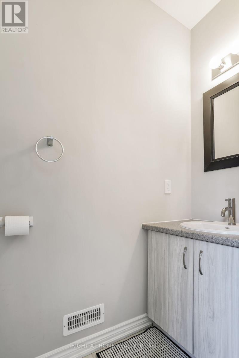 #141 115 DELPHI COURT - 30