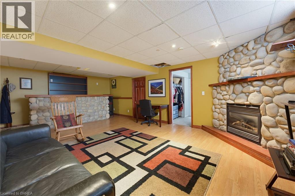 125 WHITLAW Way - 13