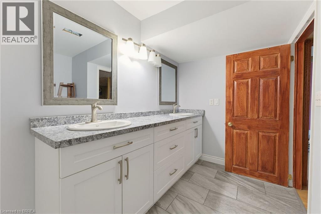 125 WHITLAW Way - 17