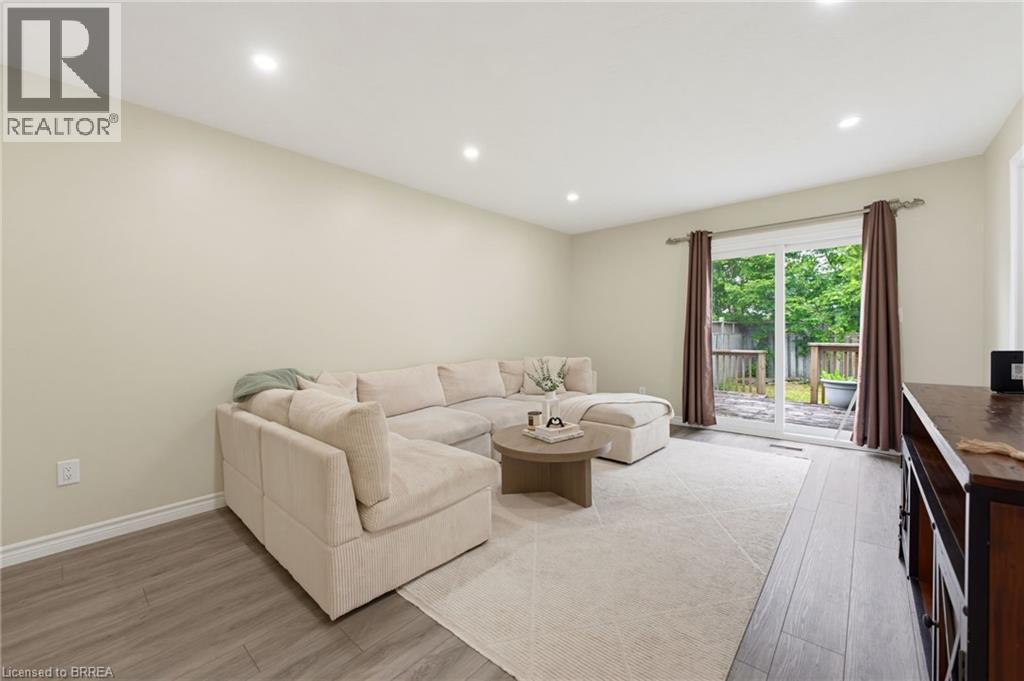 125 WHITLAW Way - 8