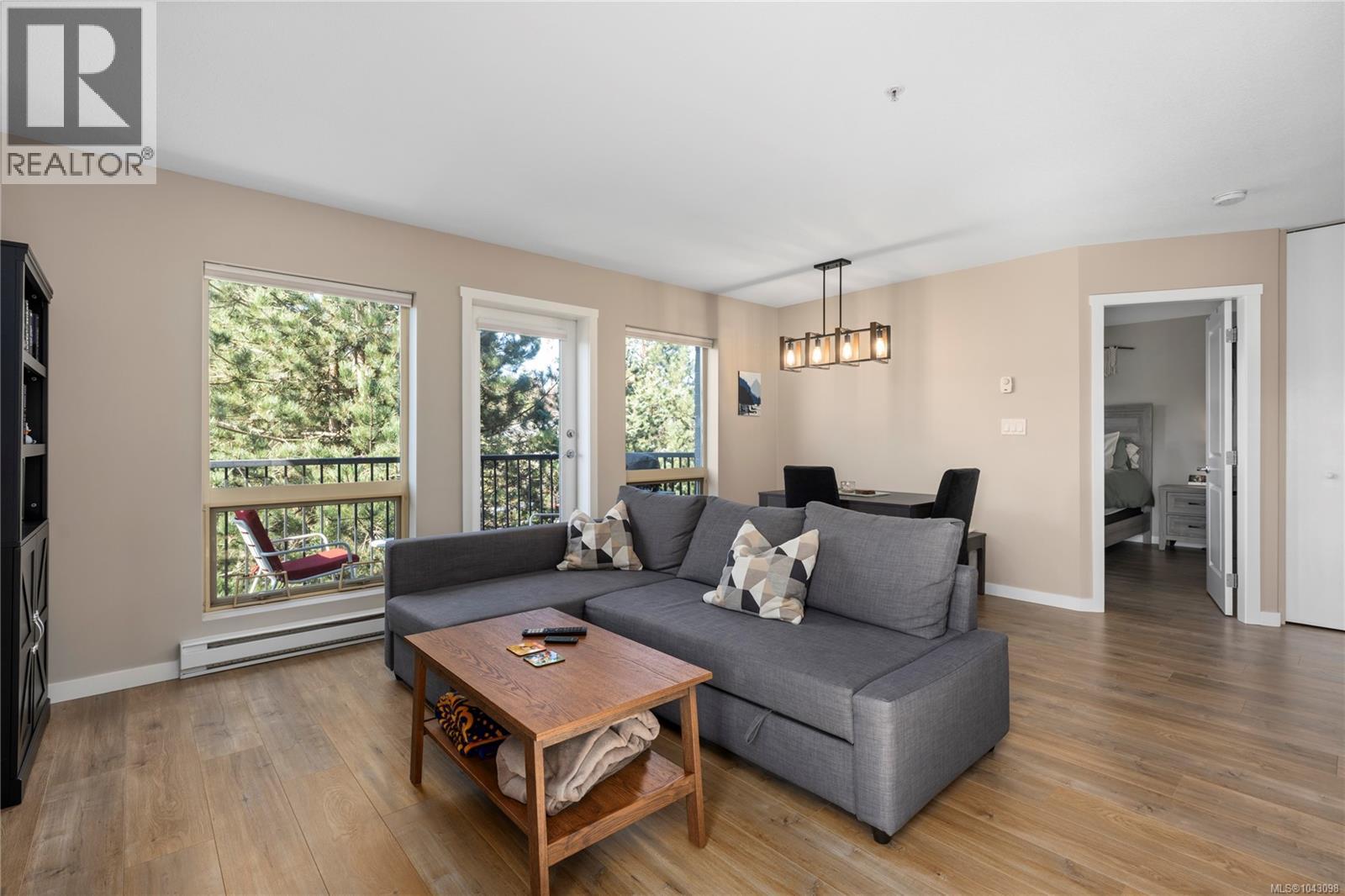 #310 555 Franklyn St - 7