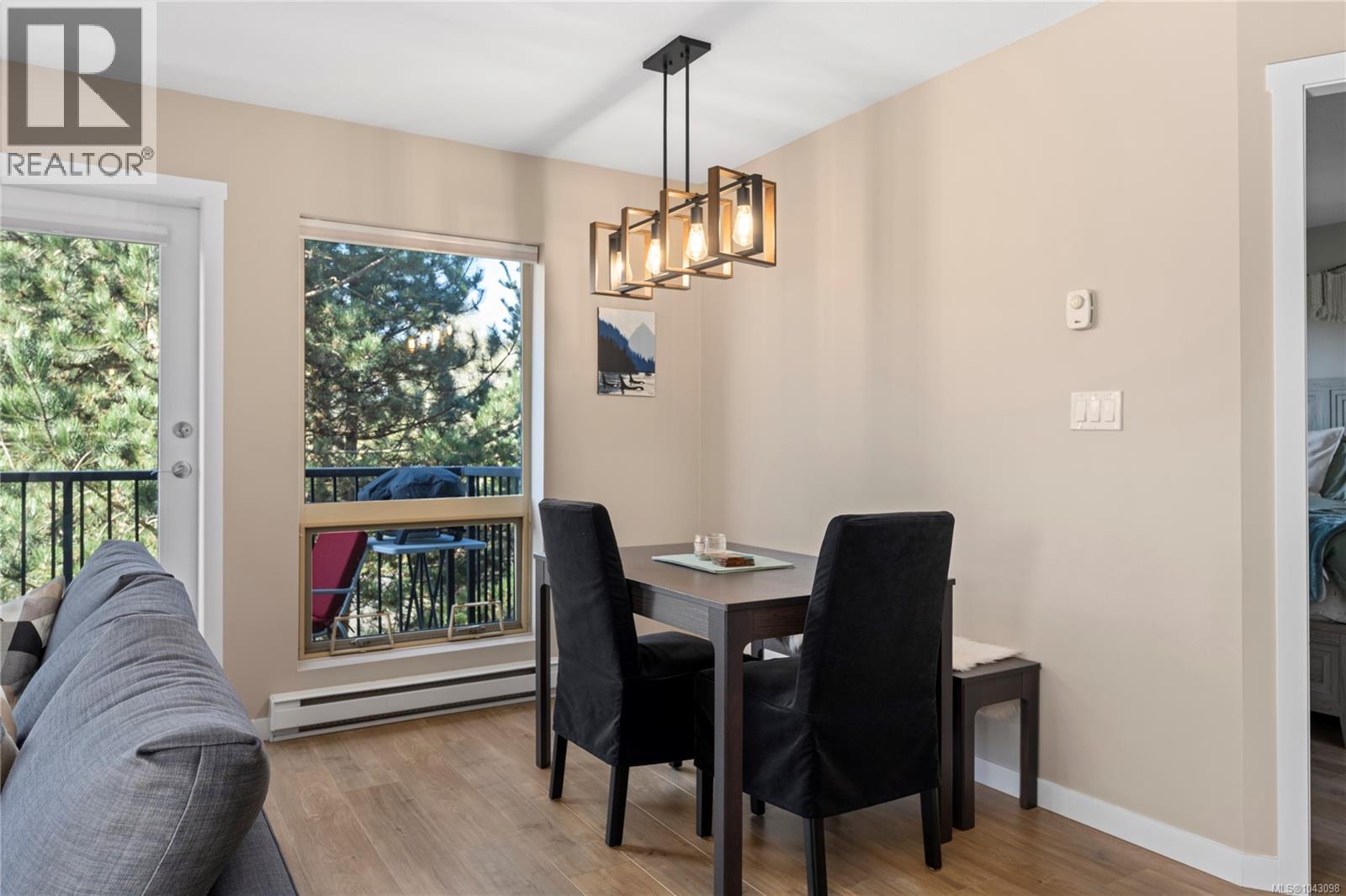 #310 555 Franklyn St - 9