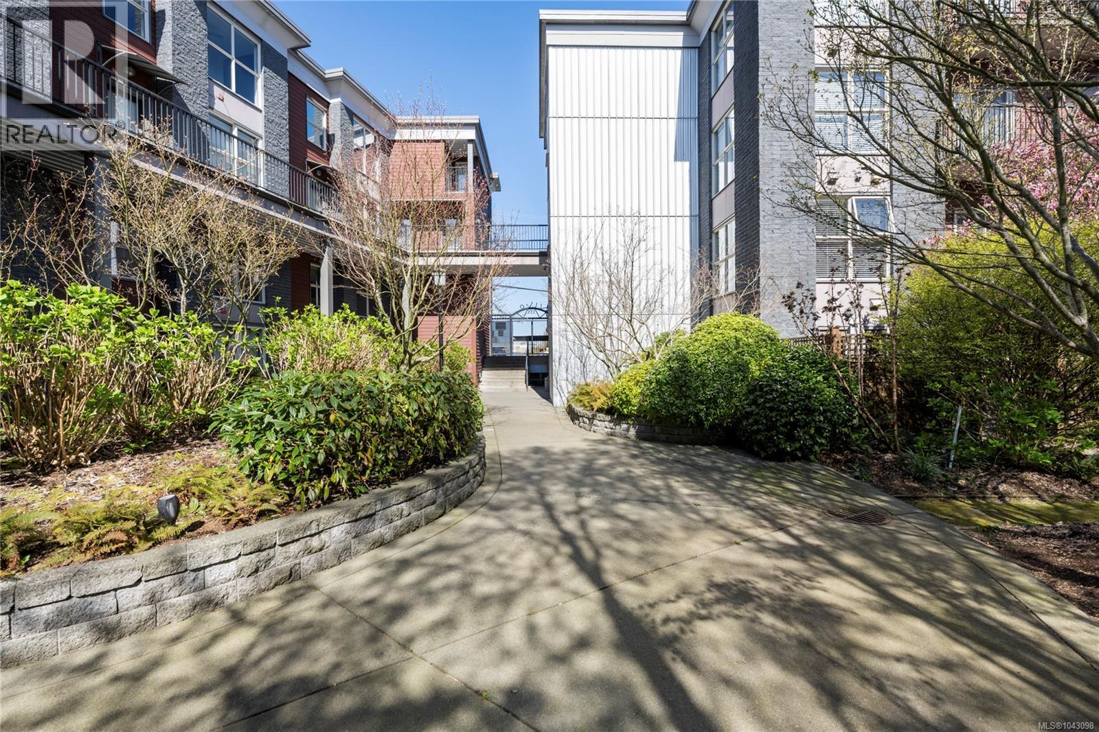 #310 555 Franklyn St - 20