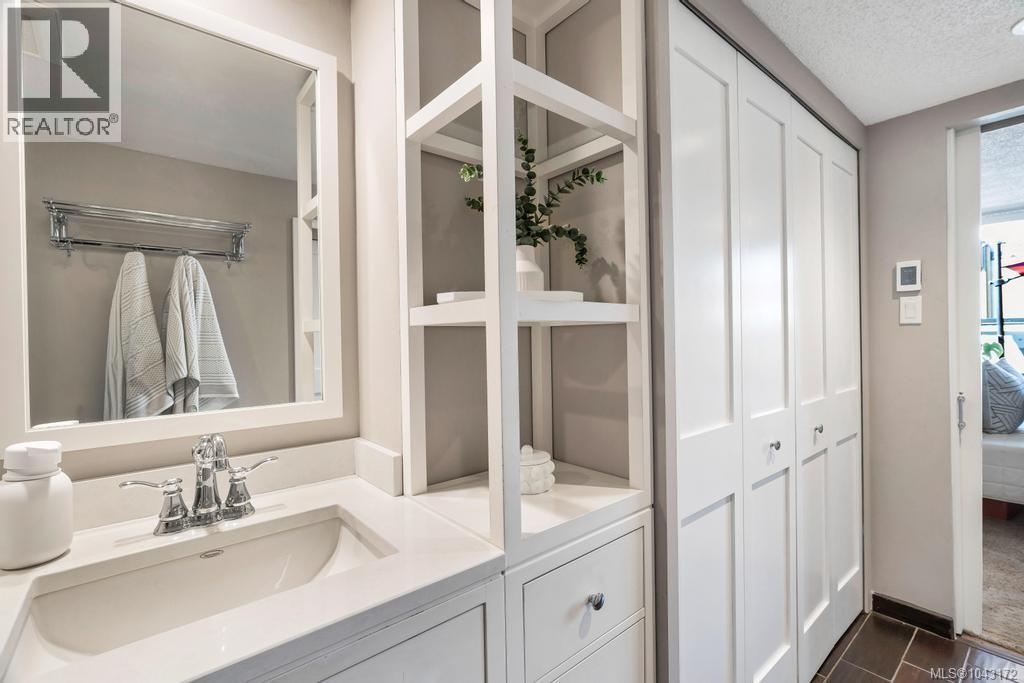 #306 525 Broughton St - 27