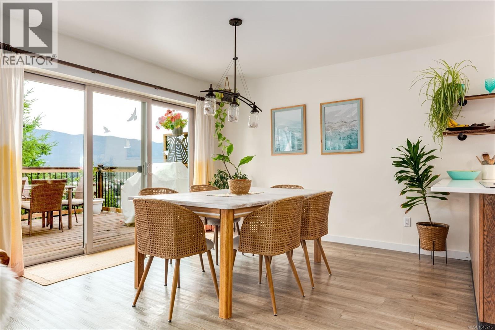 881 Grouse Pl - 8
