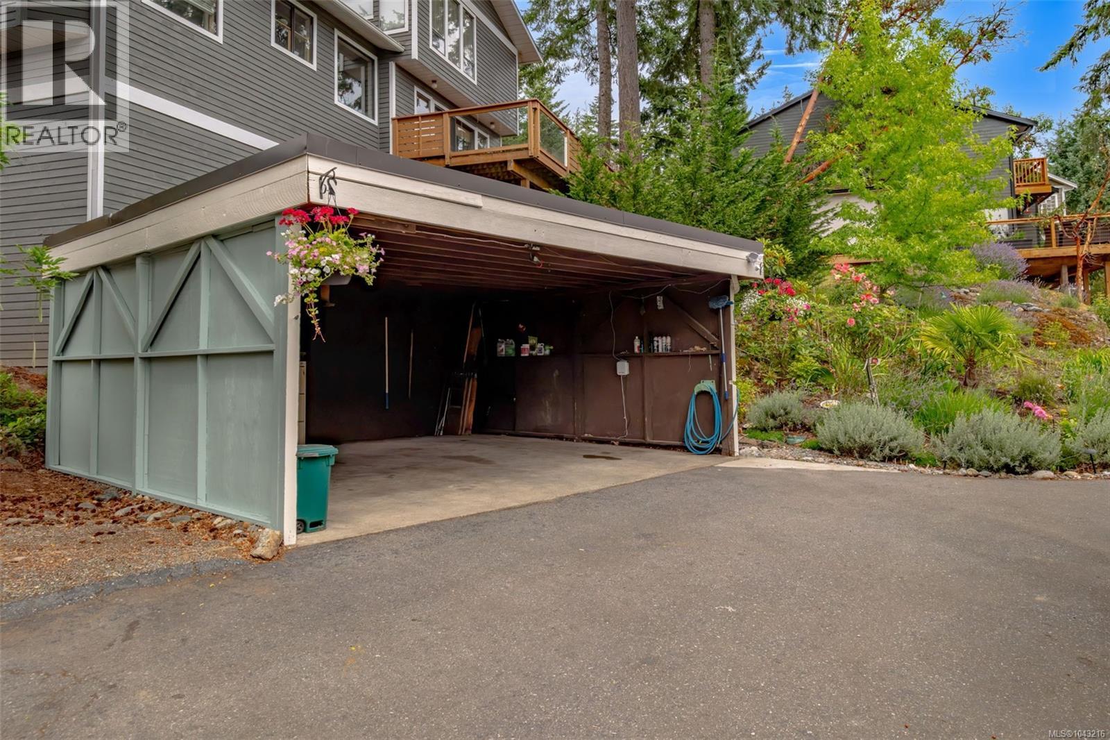 881 Grouse Pl - 38