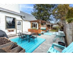 1196 Habgood Street, White Rock, BC V4B4W9 Photo 13