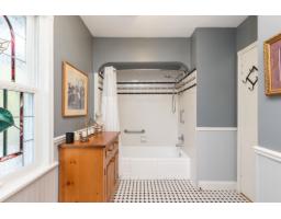 1196 Habgood Street, White Rock, BC V4B4W9 Photo 20