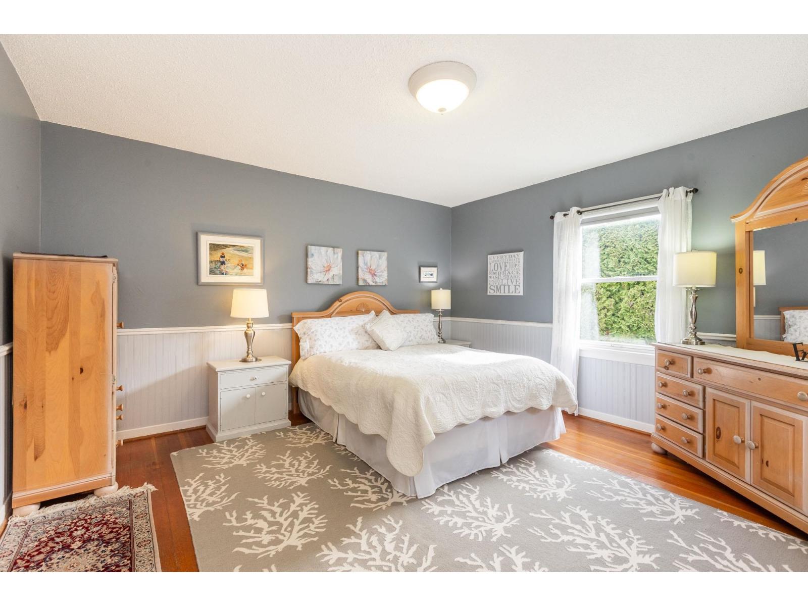 1196 HABGOOD STREET, White Rock