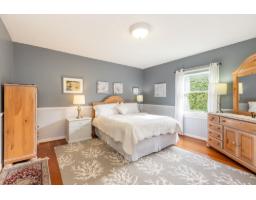 1196 Habgood Street, White Rock, BC V4B4W9 Photo 18
