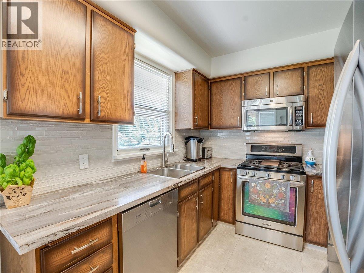 1120 Columbia Avenue - 3