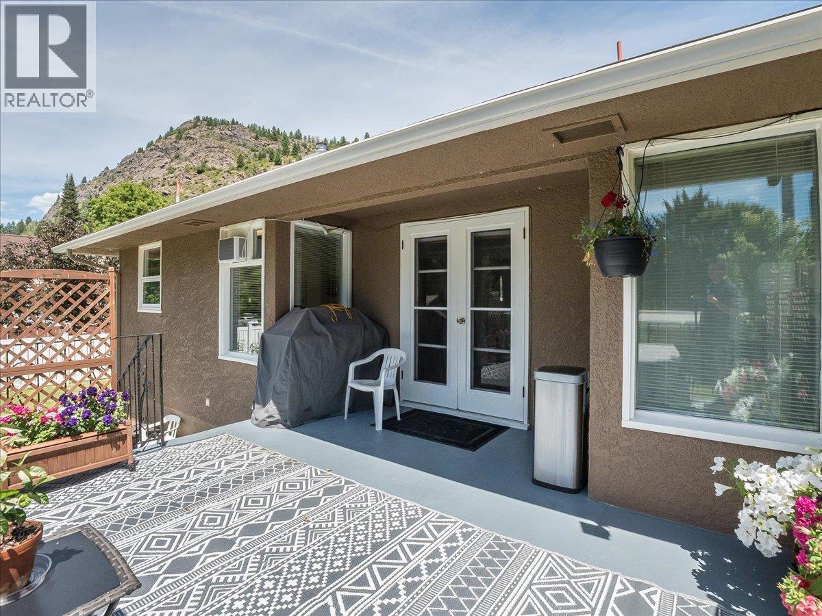1120 Columbia Avenue - 41