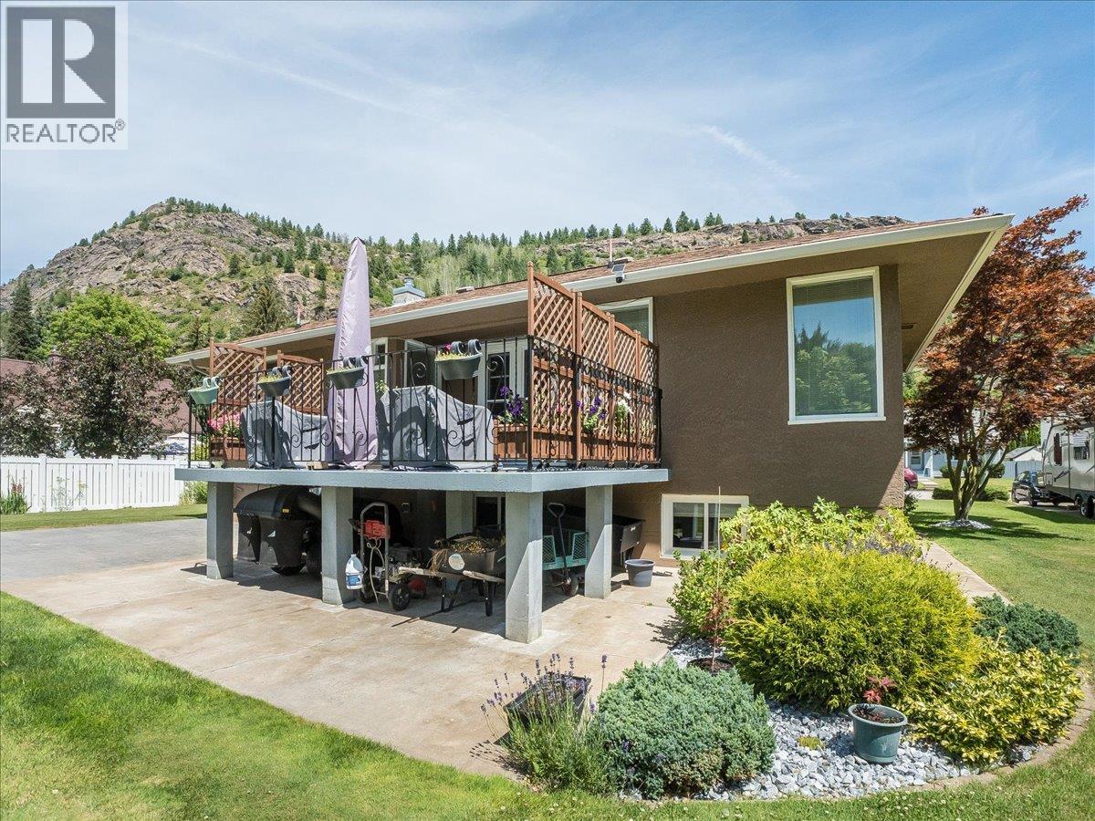 1120 Columbia Avenue - 36
