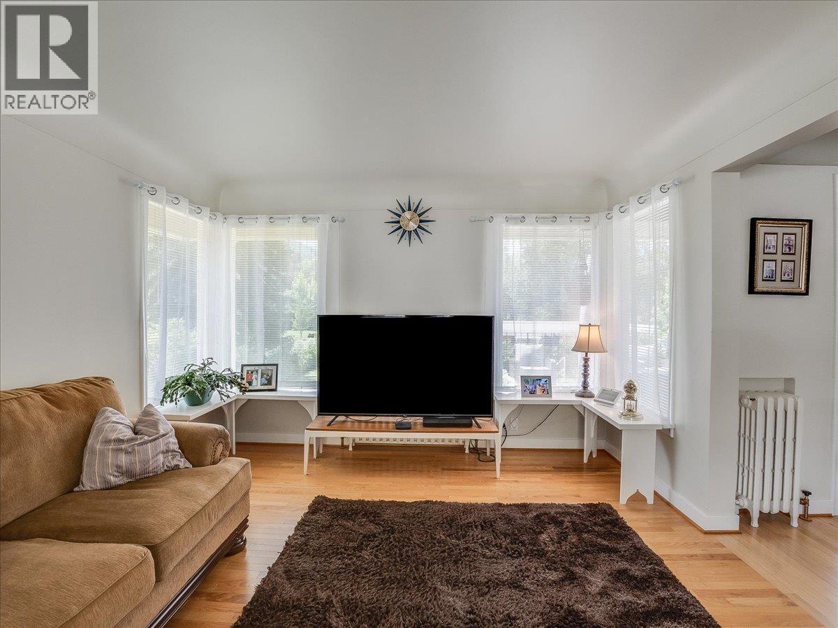 1120 Columbia Avenue - 9