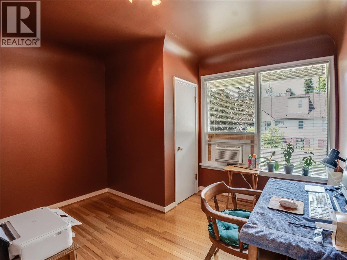 1120 Columbia Avenue - 13