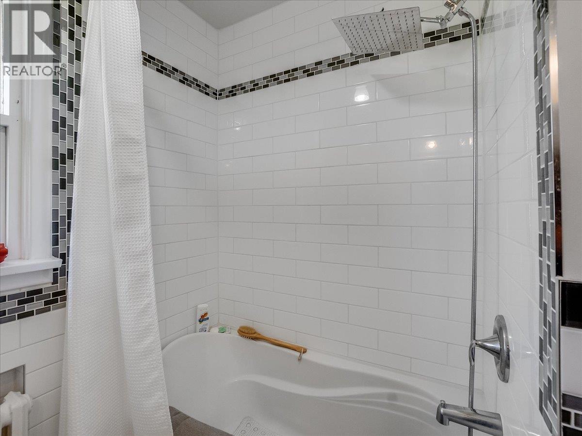 1120 Columbia Avenue - 16