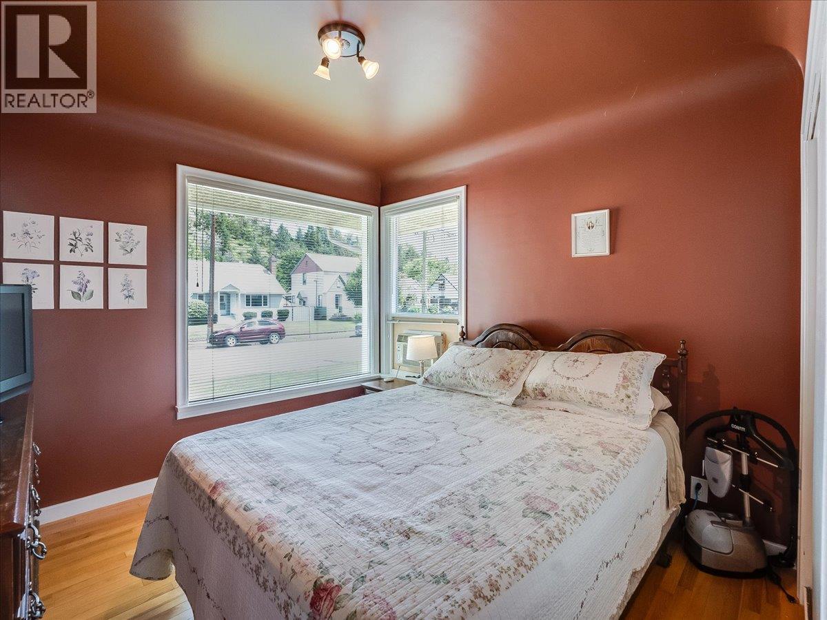 1120 Columbia Avenue - 17