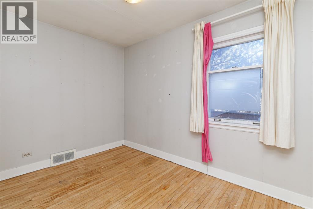 2820 Parkdale Boulevard NW - 11