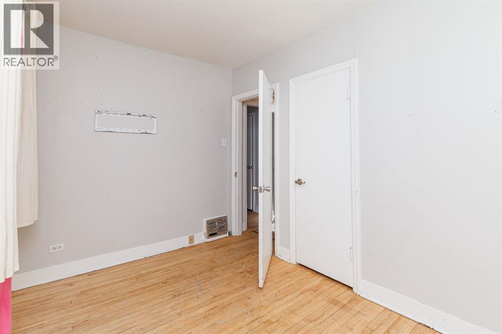 2820 Parkdale Boulevard NW - 12