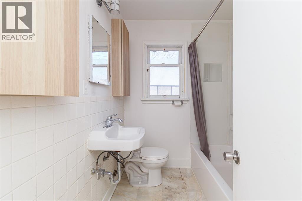 2820 Parkdale Boulevard NW - 13