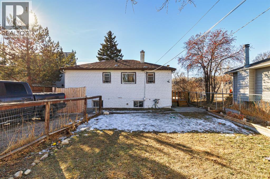 2820 Parkdale Boulevard NW - 19
