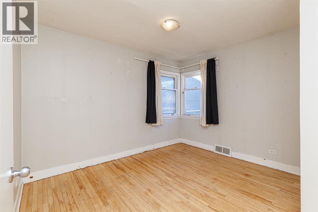 2820 Parkdale Boulevard NW - 9