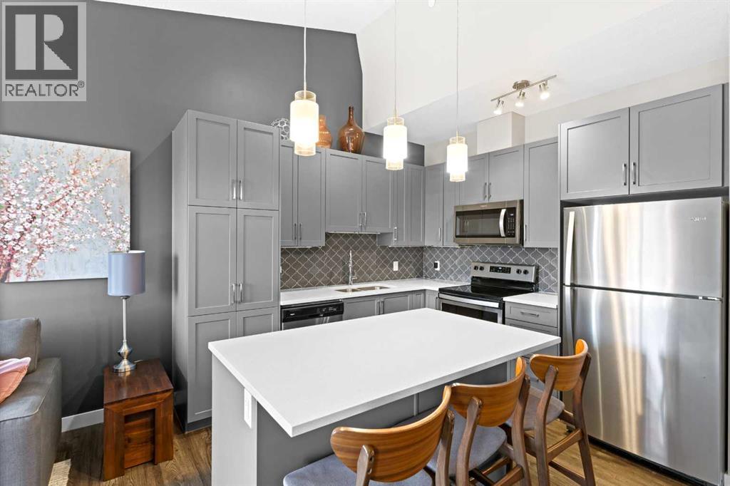 271 Livingston Common NE - 6
