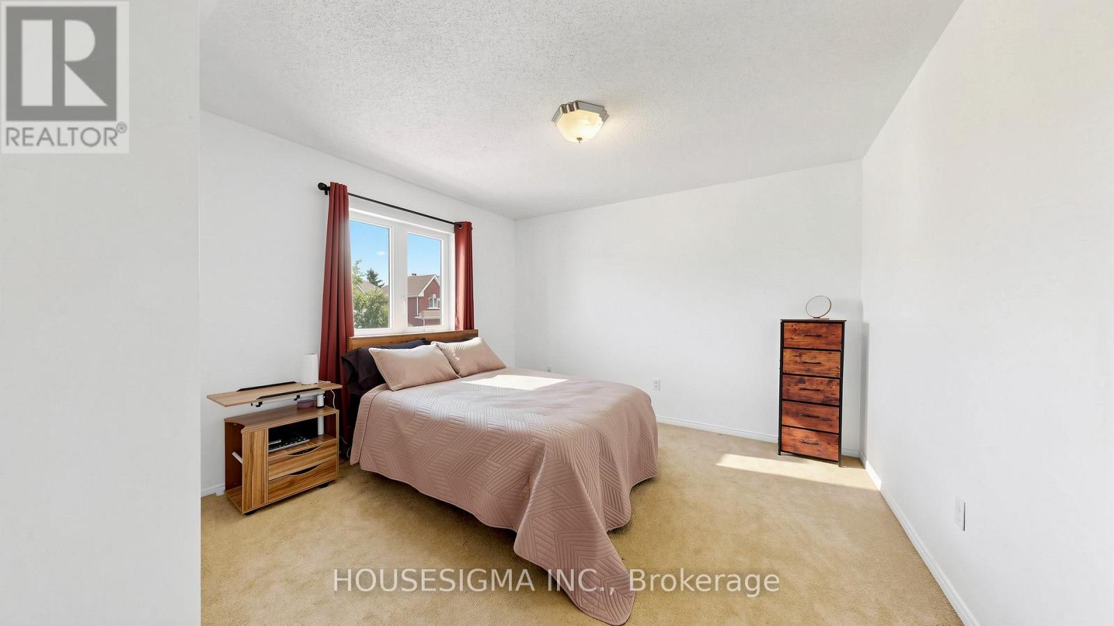 32 WILLOUGHBY WAY - 19