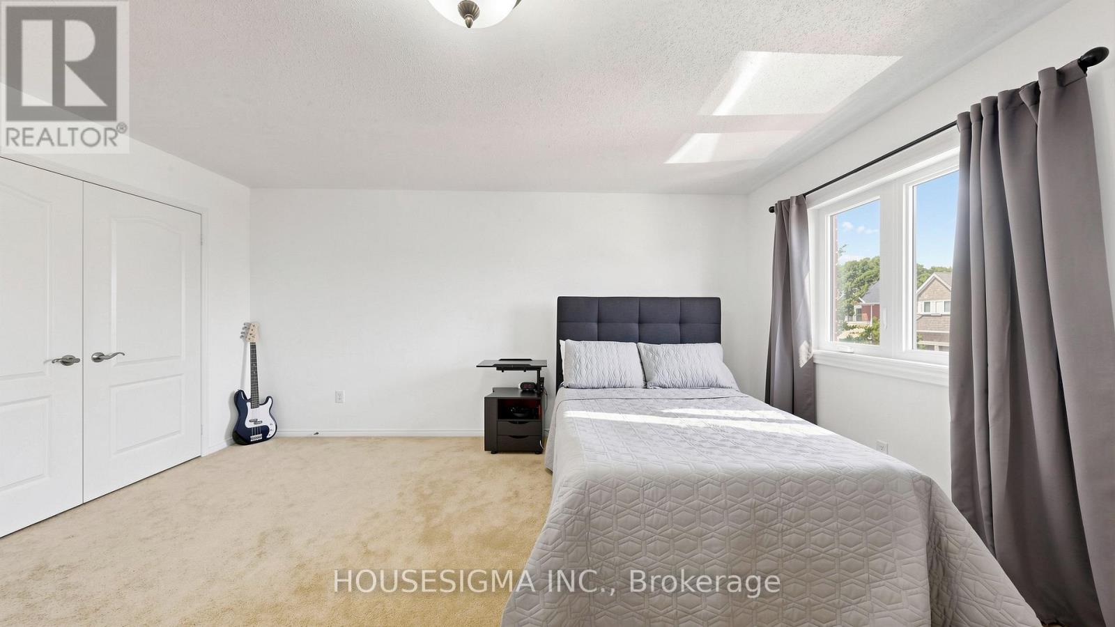32 WILLOUGHBY WAY - 21