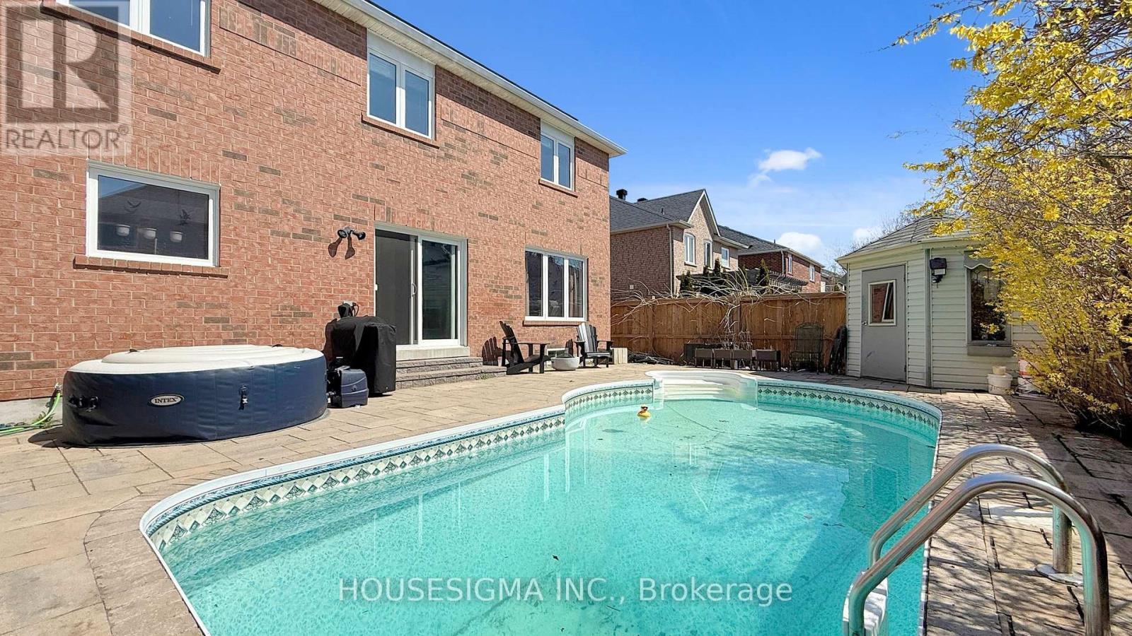 32 WILLOUGHBY WAY - 4