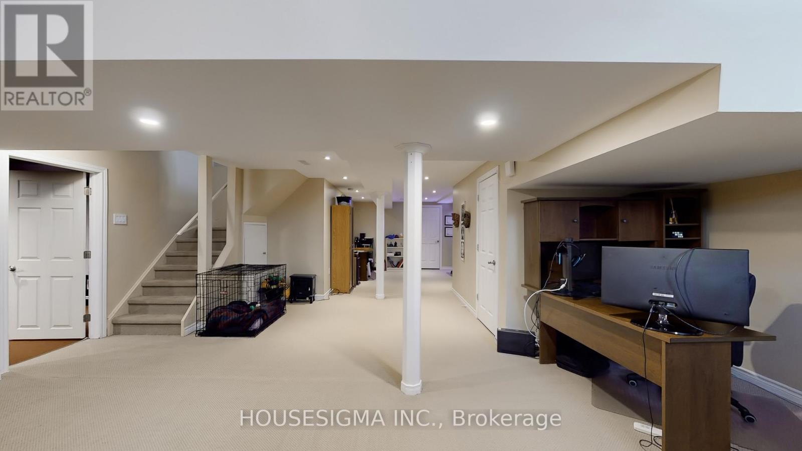 32 WILLOUGHBY WAY - 30