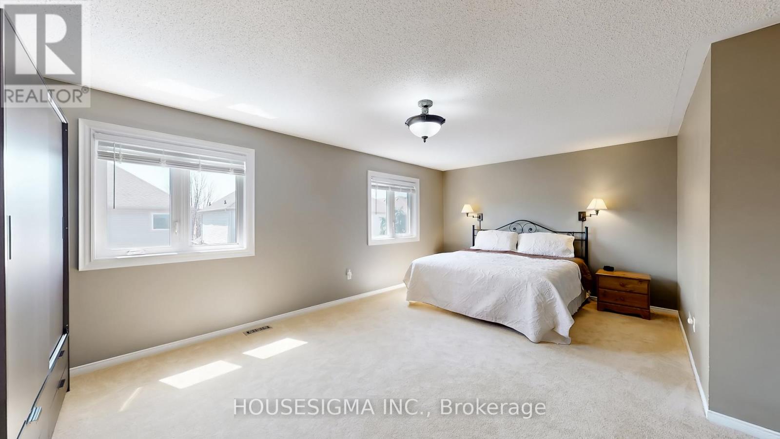 32 WILLOUGHBY WAY - 26