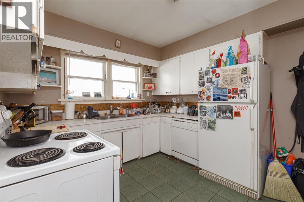 2824 Parkdale Boulevard NW - 11