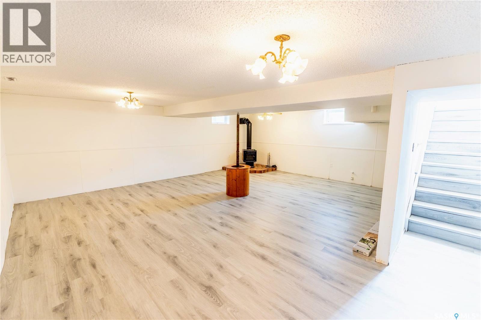 1415 Caribou STREET W - 26