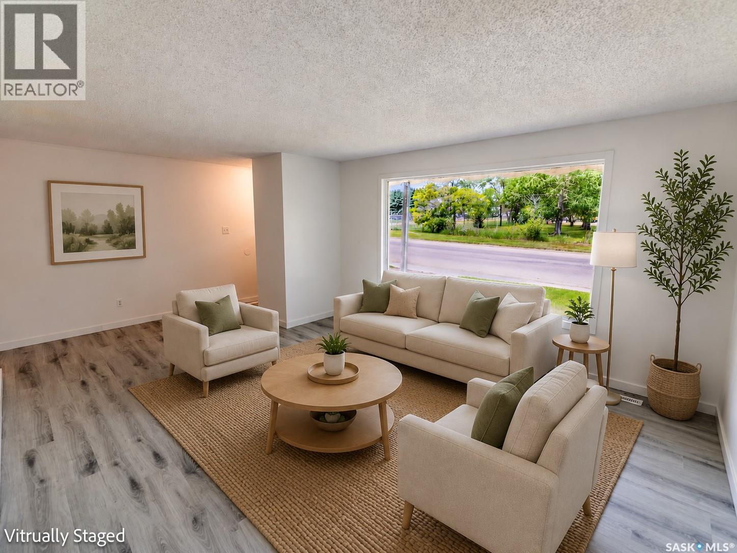 1415 Caribou STREET W - 3