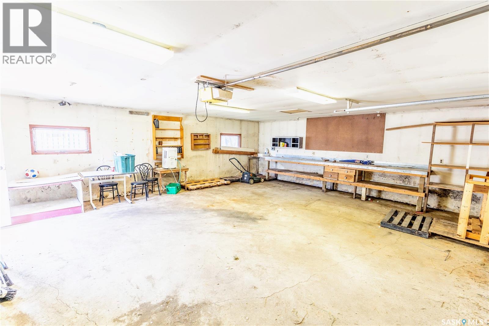 1415 Caribou STREET W - 38