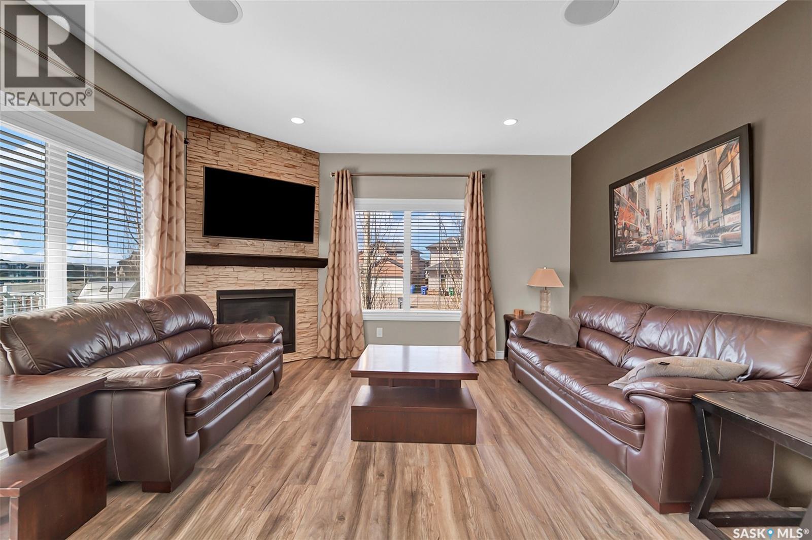 #102 Atton CRESCENT - 12