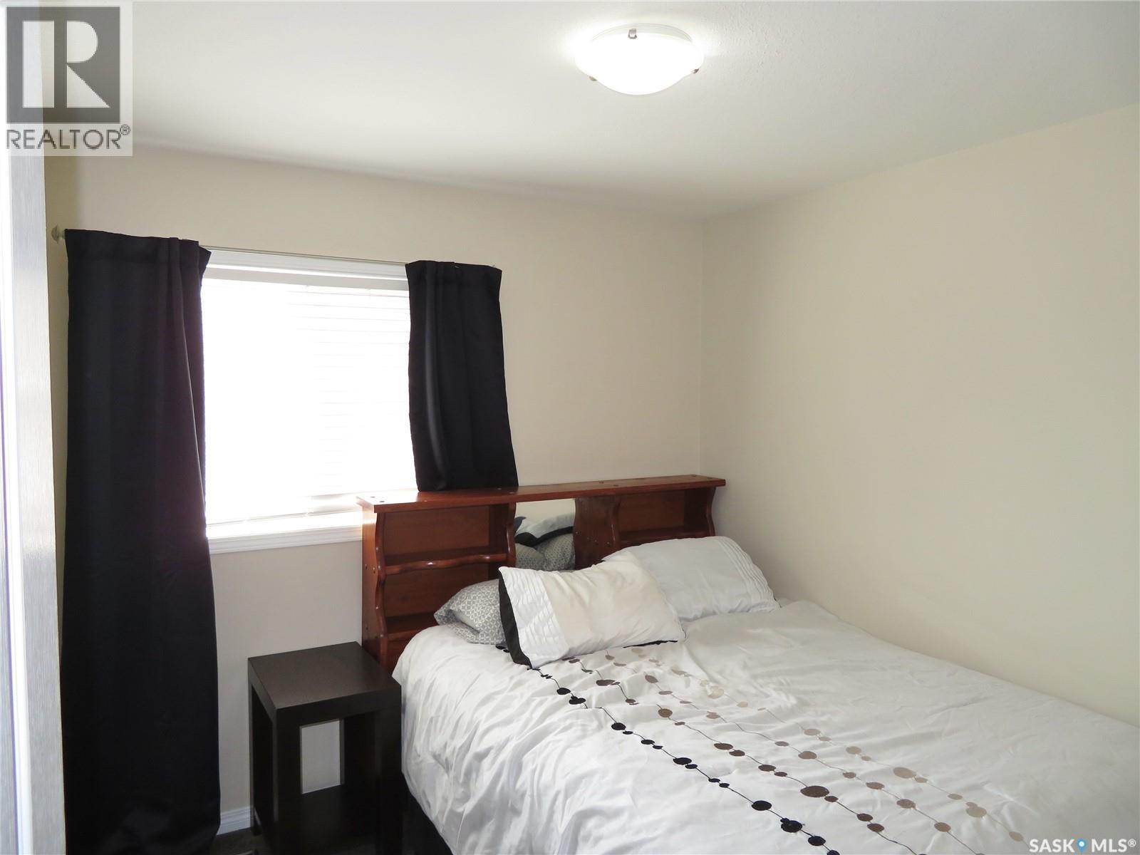 1214 Rempel CRESCENT - 13