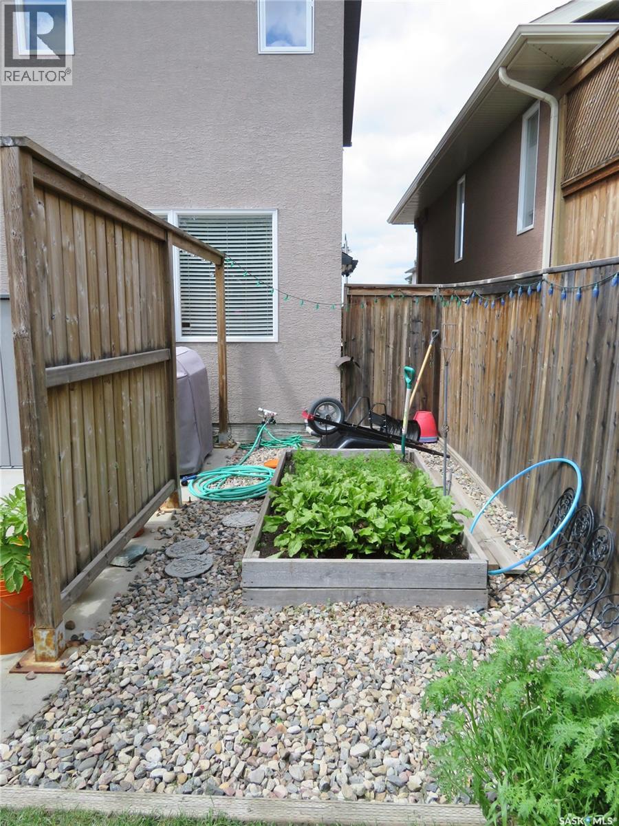 1214 Rempel CRESCENT - 24