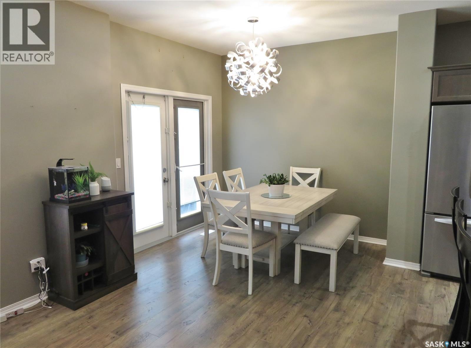 1214 Rempel CRESCENT - 4