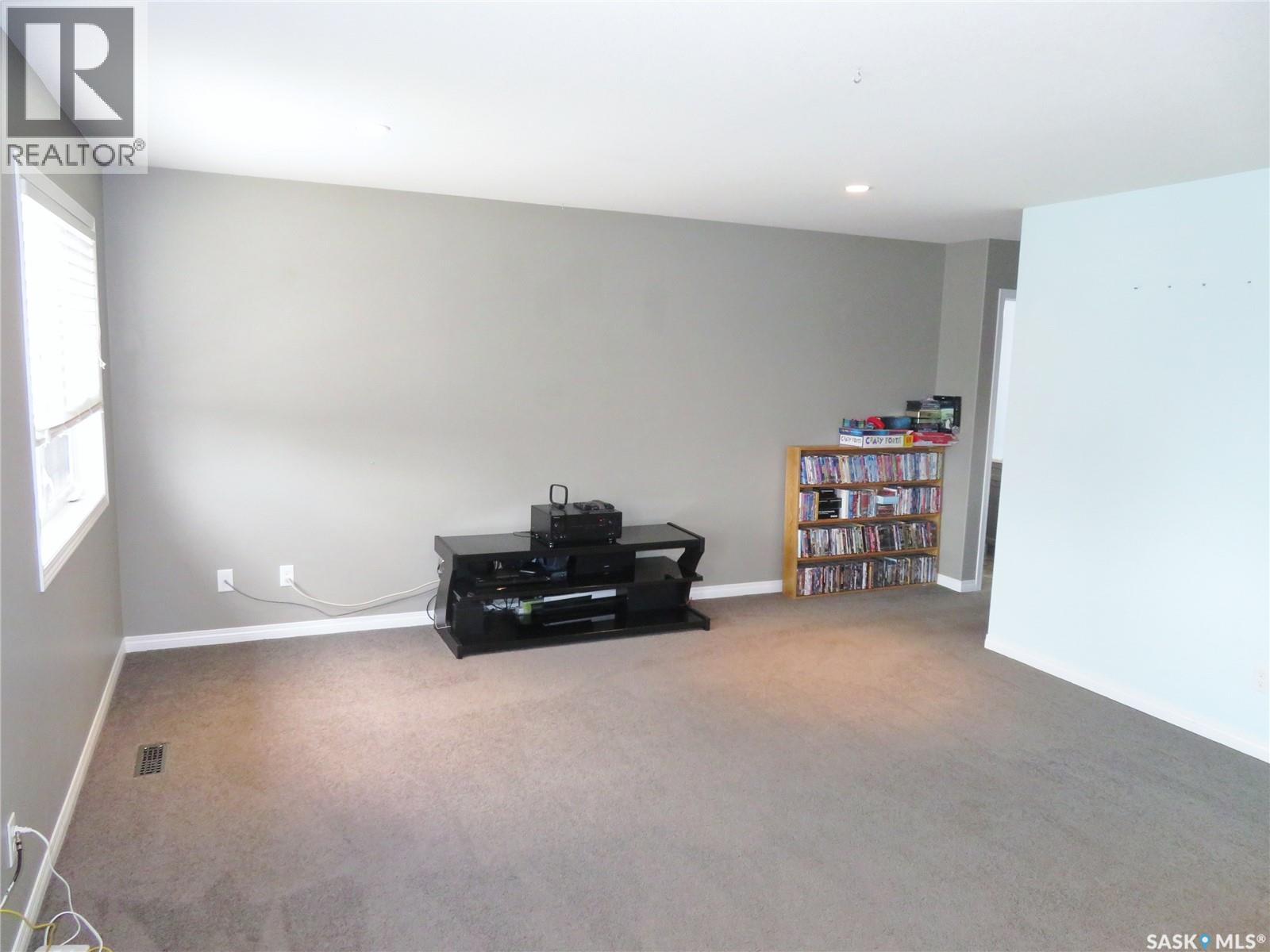 1214 Rempel CRESCENT - 8