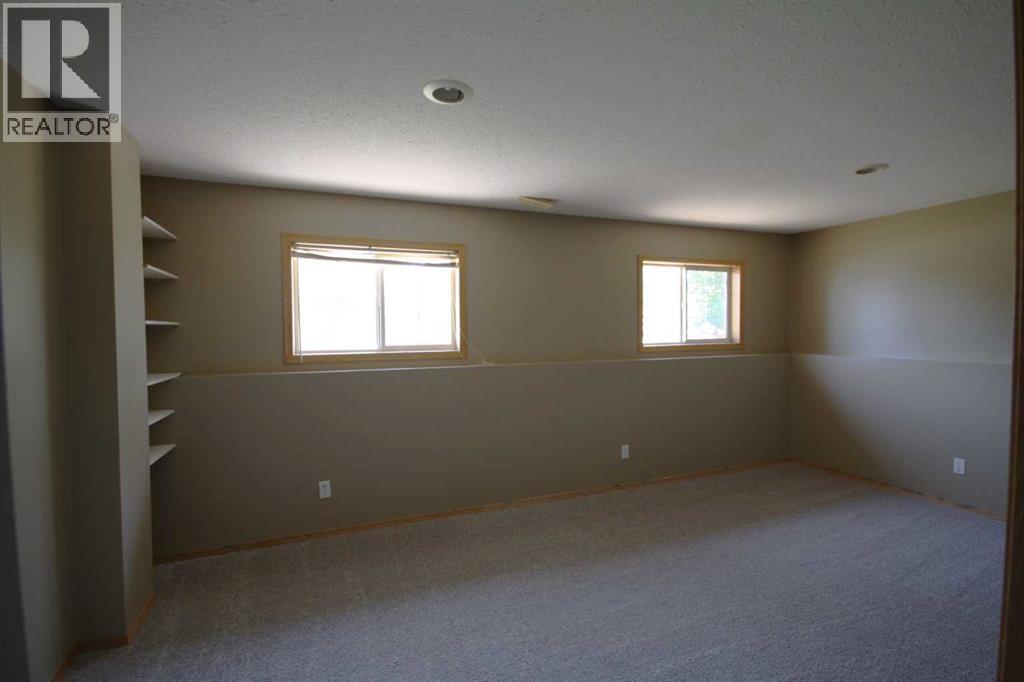 209 Strathaven Bay - 21