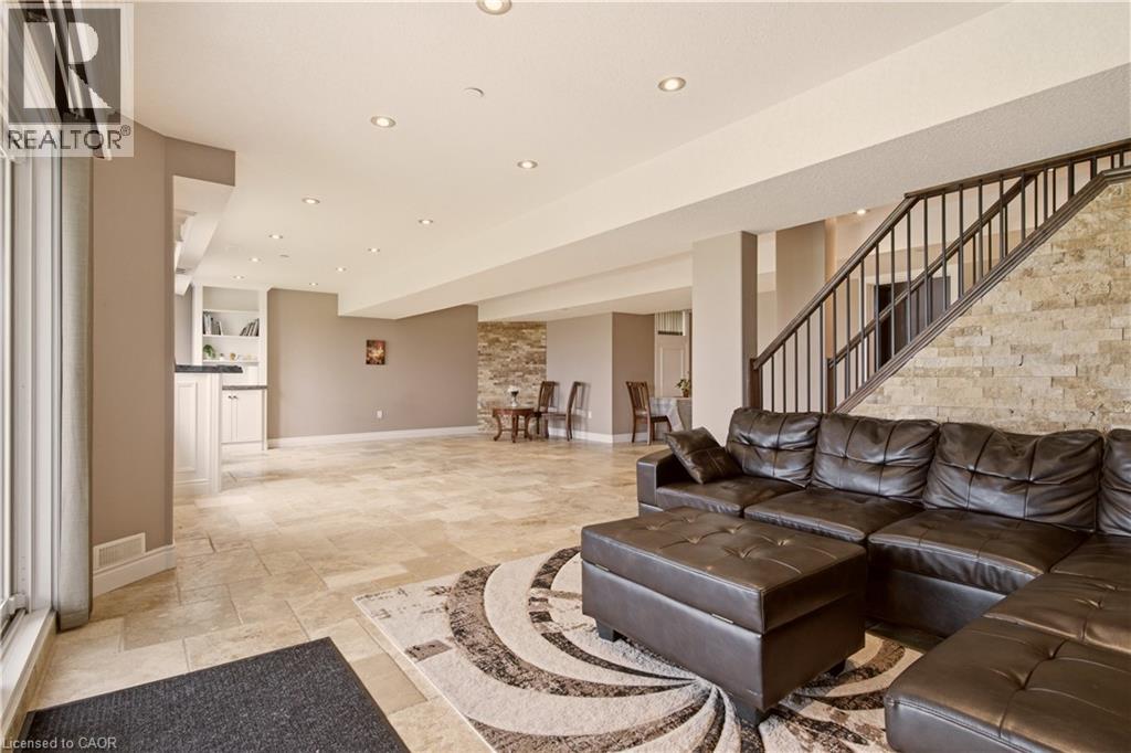 15 MCWILLIAMS Court - 31