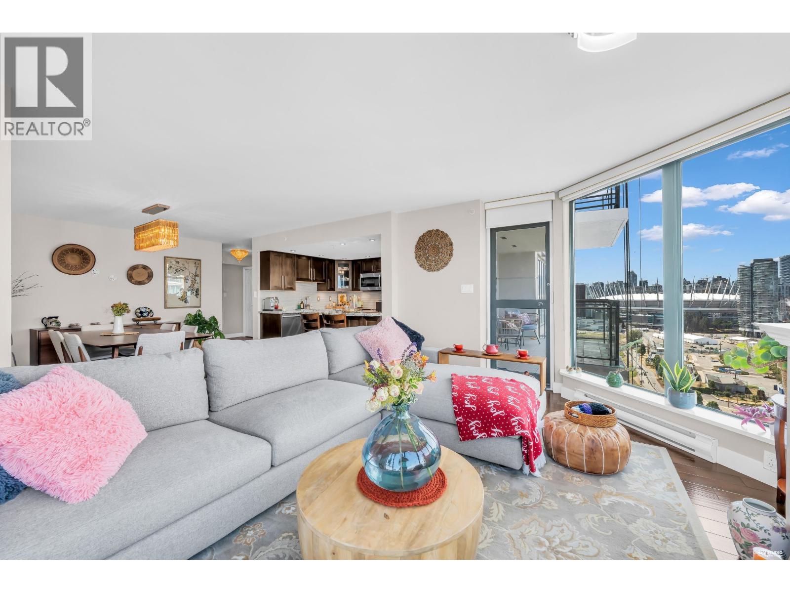 2 Bed, 2 Bath House for Sale in Vancouver – 1904 1088 QUEBEC STREET, Vancouver – MLS# R3145621 - Image 6