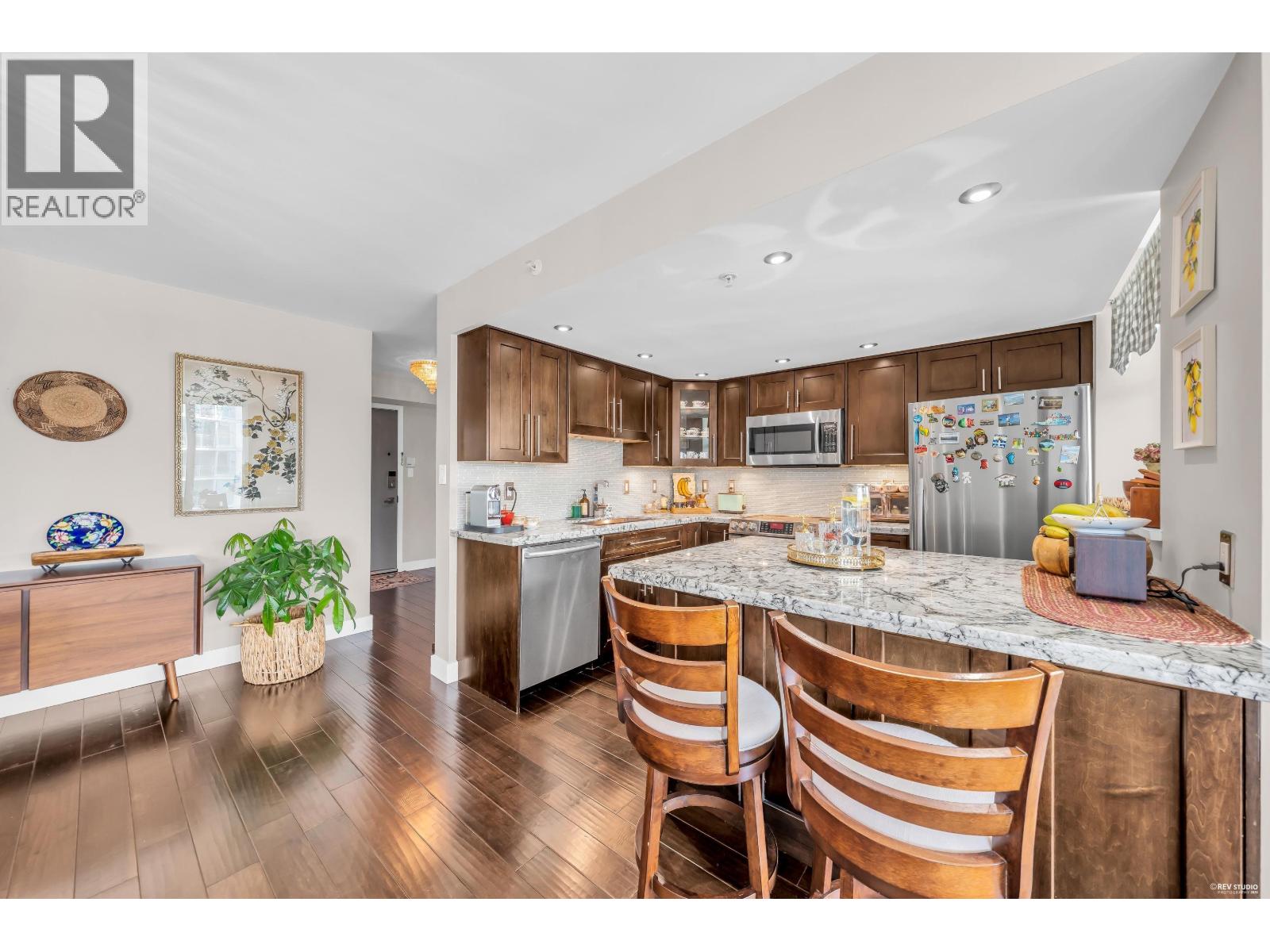 2 Bed, 2 Bath House for Sale in Vancouver – 1904 1088 QUEBEC STREET, Vancouver – MLS# R3145621 - Image 11