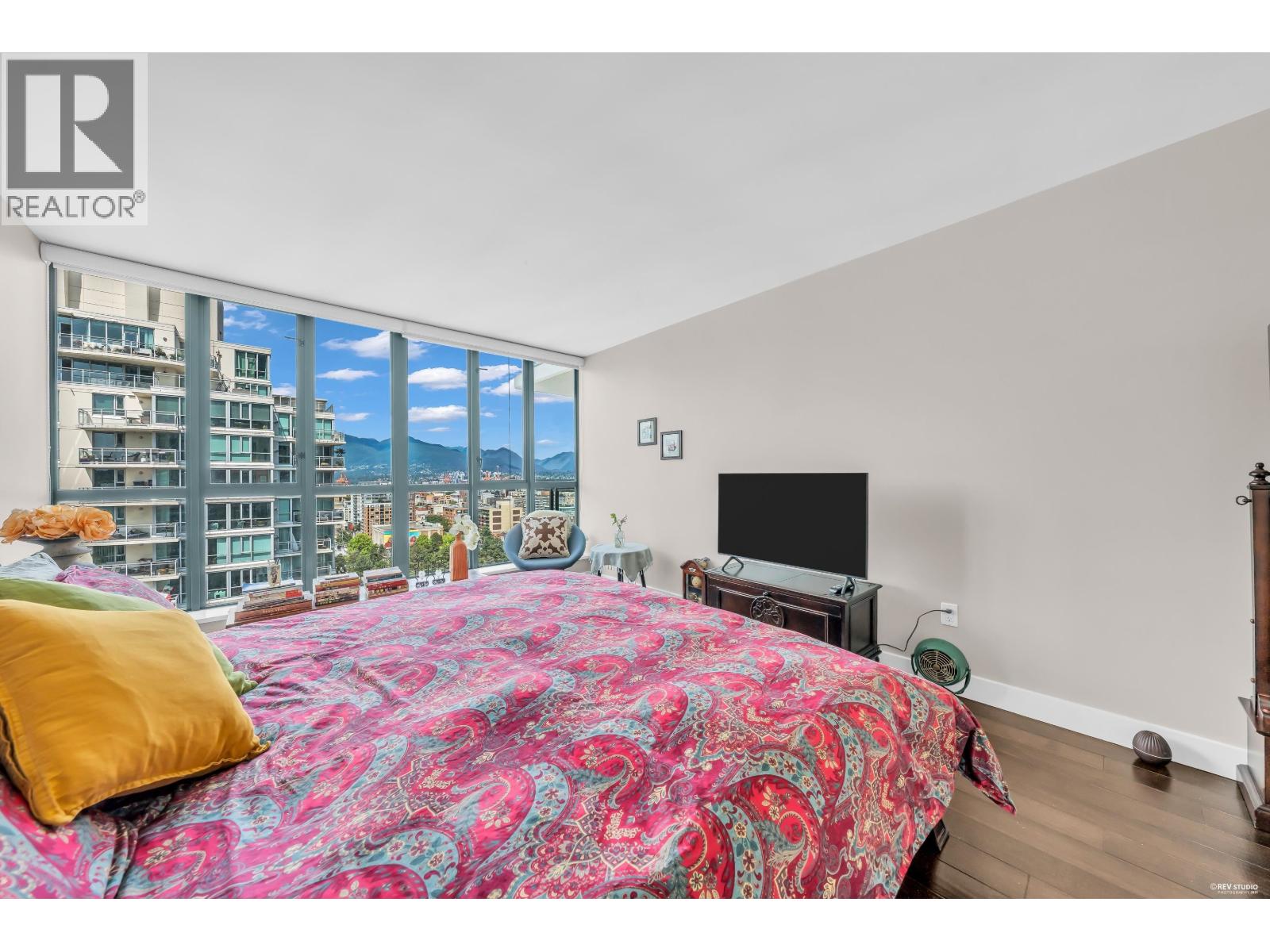 2 Bed, 2 Bath House for Sale in Vancouver – 1904 1088 QUEBEC STREET, Vancouver – MLS# R3145621 - Image 15